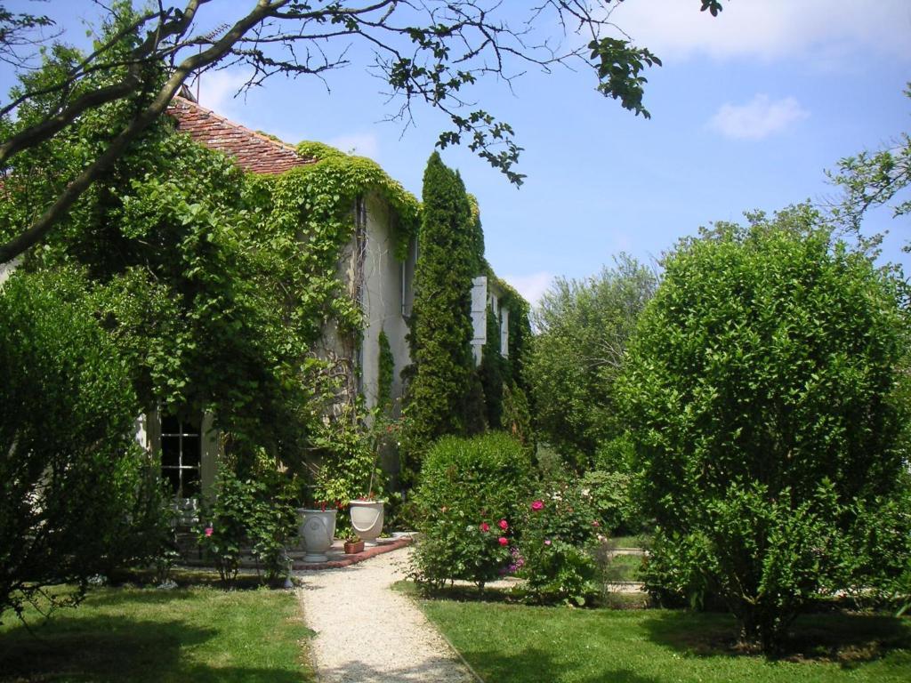 Bed and Breakfast Domaine De Bassibe Ségos Esterno foto