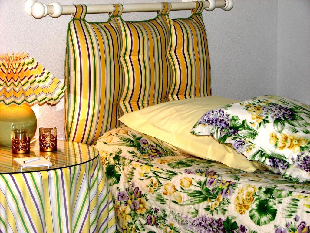Bed and Breakfast Domaine De Bassibe Ségos Esterno foto