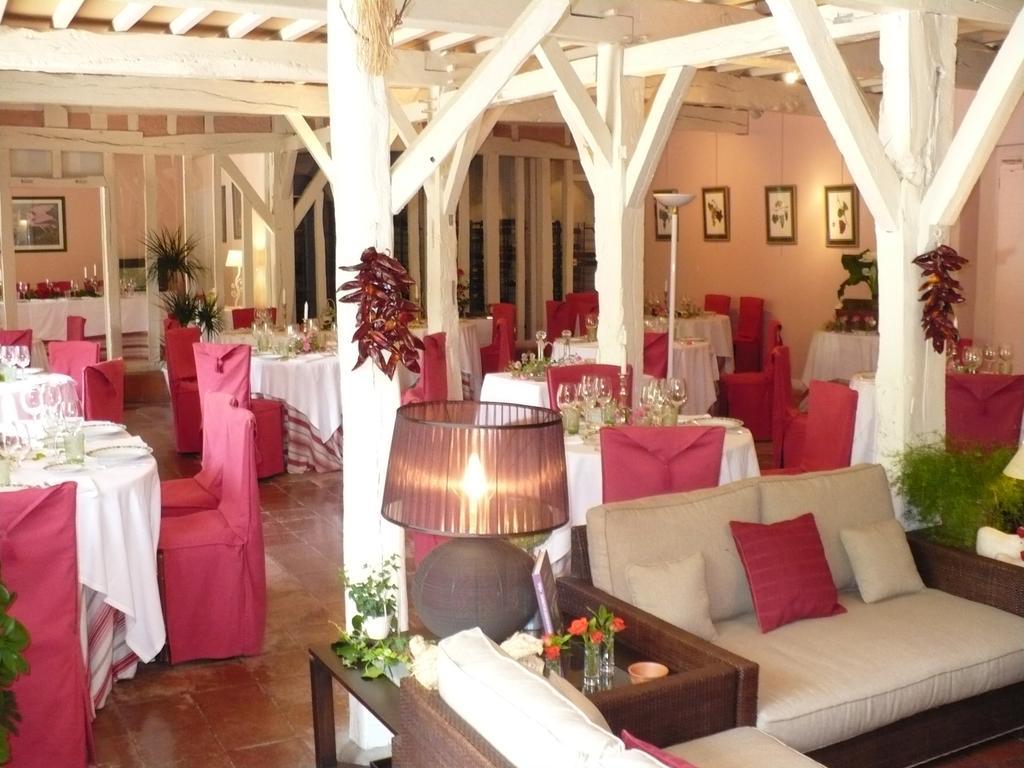 Bed and Breakfast Domaine De Bassibe Ségos Esterno foto